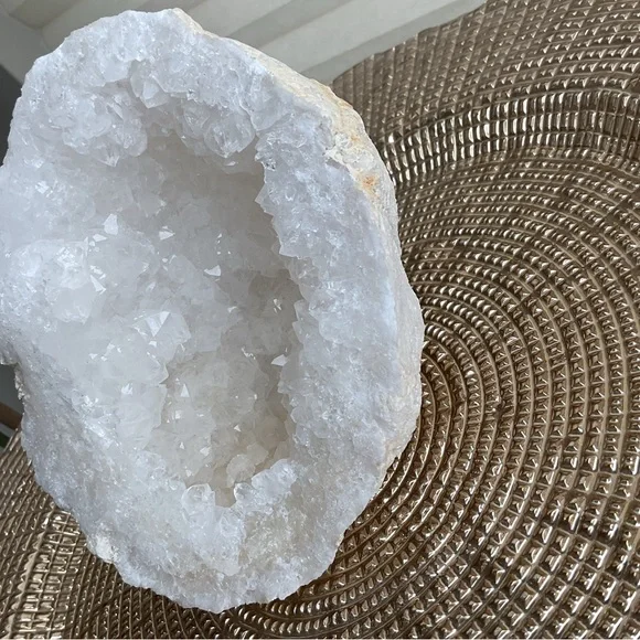 Collector Grade Crystal Geode - Picture 9 of 11